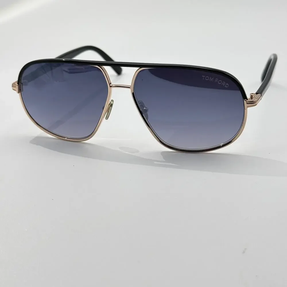 Tom Ford Sunglasses Maxwell TF1019 28B Black Gold Aviator Frame Gray Gradient